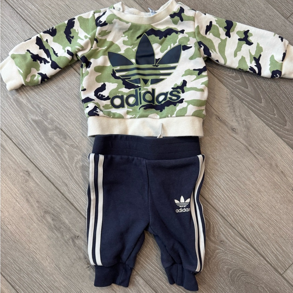 Infant 0-3 Adidas Outfit
